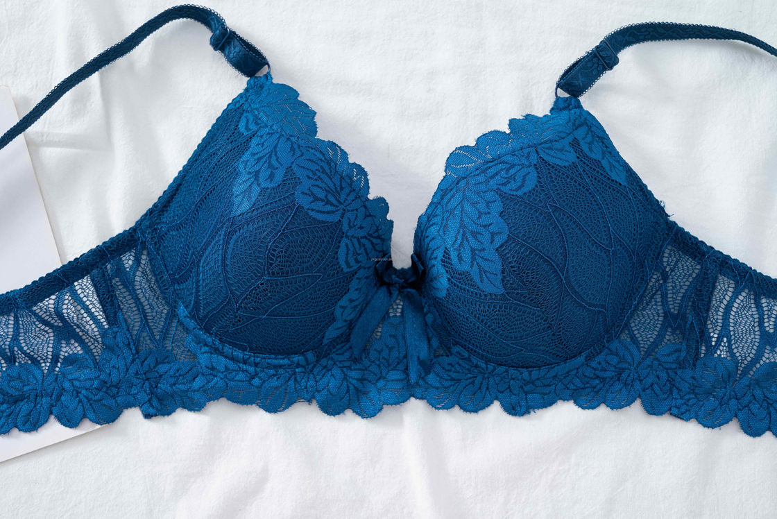 Moda dla dziewczynek 50-60 kg Seksowne biustonosze damskie Bezszwowe 75B 75C 75D Push Up Wireless